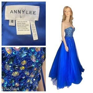 Anny Lee Royal Blue Embellished‎ Dress size 6